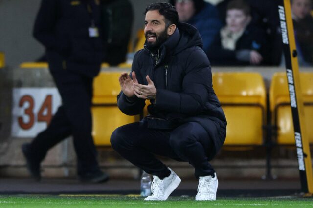 Ruben Amorim finalmente conseguiu o que pedia contra os Wolves, O técnico do Manchester United, Ruben Amorim, está fora do campo contra o Wolves.