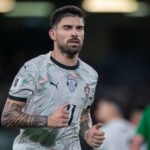 Ruben Neves aponta de cabeça em comemoração ao Al-Hilal.