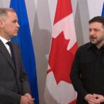 Rússia ataca Ucrânia enquanto Zelenskyy se prepara para encontro com Trump