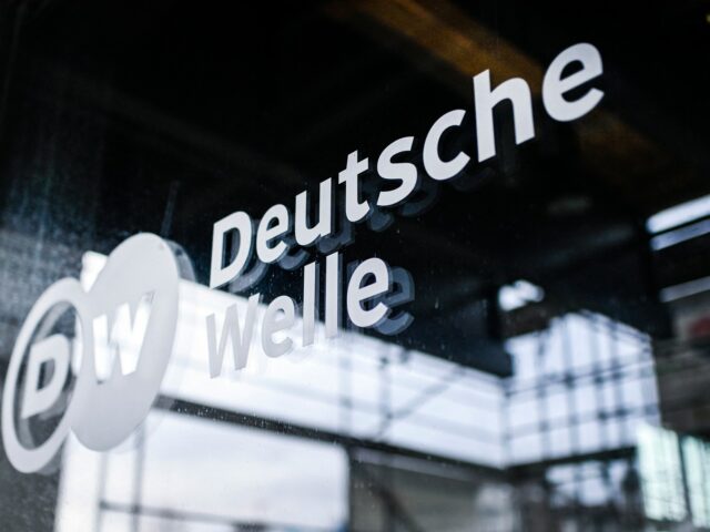 Rússia classifica emissora alemã Deutsche Welle como ‘indesejável’ Rússia classifica emissora alemã Deutsche Welle como ‘indesejável’