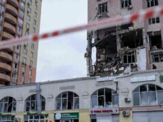 Rússia lança ataque em massa a Kyiv antes das negociações de paz entre Trump e Zelenskyy Ataque de drones em Kyiv