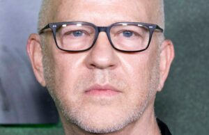 Ryan Murphy credita ‘Nip/Tuck’ por tornar a cirurgia plástica menos ‘tabu’ Jenny McCarthy explica por que não possui uma balança ou usa Ozempic