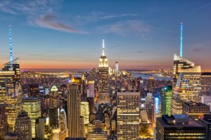 SGLA critica proibição de sorteios e perda de centenas de Um horizonte da cidade de Nova York. SGLA critica proibição de sorteios e perda de centenas de milhões para receitas de Nova York