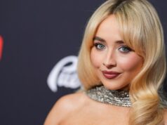 Sabrina Carpenter diz aos especialistas da indústria ‘Escreva a música que você deseja ouvir’ ao receber a homenagem de Hitmaker do Ano da Variety Sabrina Carpenter diz aos especialistas da indústria 'Escreva a música que você deseja ouvir' ao receber a homenagem de Hitmaker do Ano da Variety