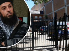 Sala de oração ligada a polêmico pregador será fechada Centro Al Madina Dawah que foi fechado pelo conselho em Bankstown.