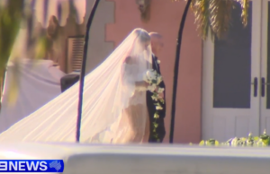 Sam Kerr e Kristie Mewis se casam em cerimônia privada em Perth Sam Kerr e Kristie Mewis se casam em cerimônia privada em Perth