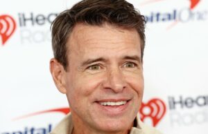 Scott Foley provoca papel nas filmagens da experiência ‘Scream 7’ e ‘Really Fun’ MSDSCTH_EC002 Scott Foley Jingle Ball Scream.jpg