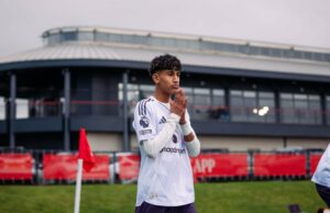 JJ Gabriel é emocionante, mas o Man Utd tem outro jovem de 15 anos que acaba de se declarar para Jason Wilcox JJ Gabriel comemora pelo Manchester United Sub-18.