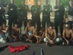 Seis jovens suspeitos de quererem lutar no centro de Jacarta são presos Seis jovens suspeitos de quererem lutar no centro de Jacarta são presos