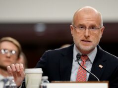 Senadores investigam o papel do presidente da FCC na controvérsia de Jimmy Kimmel Senadores investigam o papel do presidente da FCC na controvérsia de Jimmy Kimmel