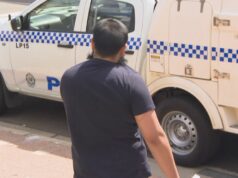 Sete homens presos em paradas de carro em Sydney planejando processar a polícia de NSW Sete homens que foram presos ontem após uma operação dramática foram libertados sem acusação.