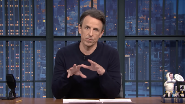 Seth Meyers presta homenagem a Rob Reiner e critica Trump por sua postagem
