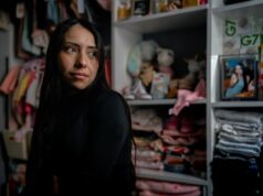 Seu bebê estava na UTIN. Ela estava na detenção do ICE. Nayra_Jamie_Kelter_Davis_02_d62828.jpeg