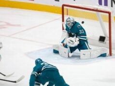 Sharks incapazes de superar o erro caro do goleiro na derrota para o Dallas Stars Sharks incapazes de superar o erro caro do goleiro na derrota para o Dallas Stars