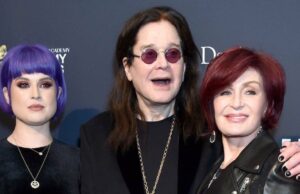 Sharon e Kelly Osbourne marcam o que teria sido o 77º aniversário de Ozzy Ozzy Osbourne era conhecido como o Príncipe das Trevas por uma razão, todos os seus momentos OMG