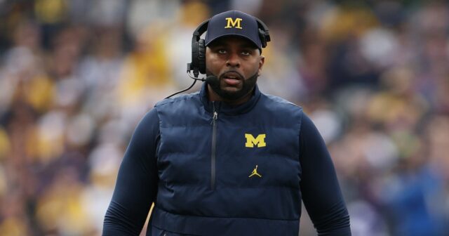 Sherrone Moore supostamente 'atacou' uma mulher e a perseguiu por GettyImages-2246840114 Sherrone Moore 2025