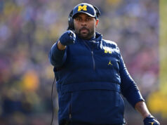 Sherrone Moore ‘tinha uma longa história de violência doméstica’ durante um caso com um funcionário, afirmou seu advogado: detetive 14A-2 Tribunal Distrital Sherrone Moore no tribunal em 12 de dezembro