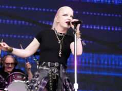 Shirley Manson aborda ‘intolerância’ em show em Sydney após tiroteio em massa: ‘Somos um povo sob o mesmo sol’ Yahoo news home