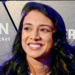 Smriti Mandhana, da seleção indiana, fala sobre o triunfo da ODI na Copa do Mundo Feminina de 2025