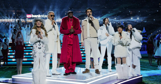 Snoop Dogg trouxe estrelas do K-Pop, Country e Opera para um memorável show de intervalo de férias
