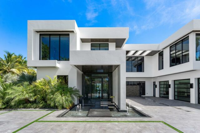 Socialite de Nova York arrebata mansão no sul da Flórida por US$ 21 milhões
