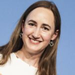 Sophie Kinsella, autora da série de livros 'Shopaholic', morre. 'Estamos com o coração partido', diz família