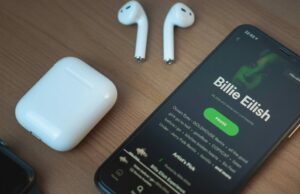 Spotify Wrapped chega depois do Apple Music Replay – com um novo recurso de festa Spotify Wrapped chega depois do Apple Music Replay – com um novo recurso de festa | Aplicativo Spotify aberto com Billie Eilish na tela