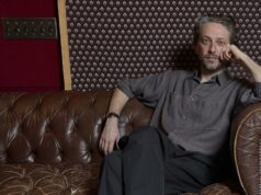 Sua música eletrônica, uma mistura de passado e futuro, dá a ‘Marty Supreme’ sua arrogância Sua música eletrônica, uma mistura de passado e futuro, dá a 'Marty Supreme' sua arrogância