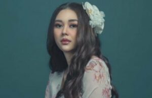 Surpresa! Aura Kasih escolhe abertamente o viúvo em vez da pipoca se ela se casar novamente Surpresa! Aura Kasih escolhe abertamente o viúvo em vez da pipoca se ela se casar novamente