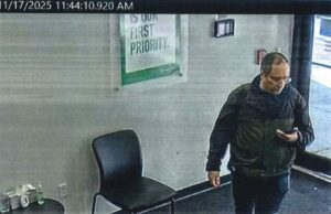 Suspeito encontrado. O que saber sobre a Brown University, atirador do MIT Uma imagem estática de Claudio Manuel Neves Valente, 48, o suposto atirador da Brown University em uma instalação da Alamo Car Rental em Boston em 17 de novembro de 2025.