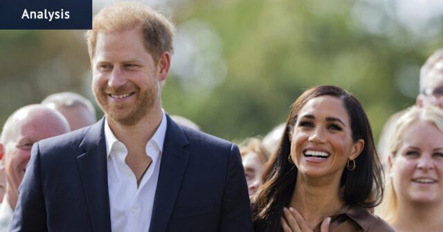 Meghan e Harry em uma cúpula da Fundação Archewell em 2023.