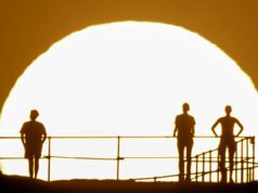 Sydney sofrerá mais ondas de calor enquanto nove regiões enfrentam proibições totais de incêndio Sydney sofrerá mais ondas de calor enquanto nove regiões enfrentam proibições totais de incêndio