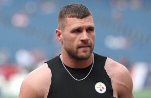 TJ Watt do Steelers hospitalizado com problema pulmonar após sentir ‘desconforto’ O técnico do Steelers, Mike Tomlin, critica Aaron Rodgers com avaliação contundente após desempenho péssimo do quarterback