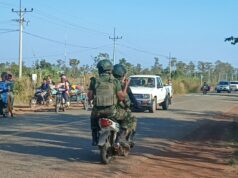 Tailândia lança ataques aéreos ao longo da fronteira com o Camboja após confrontos mortais Tailândia lança ataques aéreos ao longo da fronteira com o Camboja após confrontos mortais