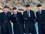 Taliban prende quatro jovens por se vestirem com roupas de Peaky Blinders Taliban prende quatro jovens por se vestirem com roupas de Peaky Blinders