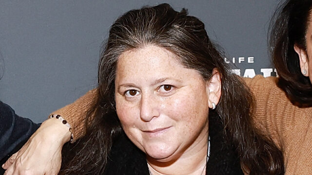 Tammie Rosen, chefe de comunicações de Sundance e Tribeca, morre PARK CITY, UTAH - JANUARY 27: (L-R) Director of Programming, Sundance Film Festival Kim Yutani, Sundance Institute CEO Joana Vicente, Chief Communications Officer at the Sundance Institute Tammie Rosen (2nd R) and Head of Partnerships at Sundance Institute Mary Sadeghy (R) attend the 2023 Sundance Film Festival Awards Ceremony at The Ray Theatre on January 27, 2023 in Park City, Utah. (Photo by Matt Winkelmeyer/Getty Images)