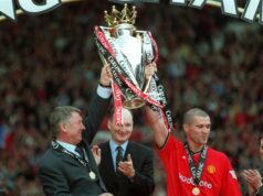 Temporada 2001/02 do Manchester United, posição final, artilheiro, partidas memoráveis Dwight Yorke comemora contra o Arsenal