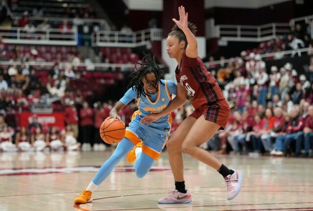 Tennessee vence Stanford como cardeal, Lady Vols renova rivalidade histórica sem Tara VanDerveer, Pat Summitt
