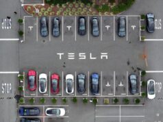 Tesla começa a testar robotáxis em Austin sem motorista de segurança Tesla começa a testar robotáxis em Austin sem motorista de segurança