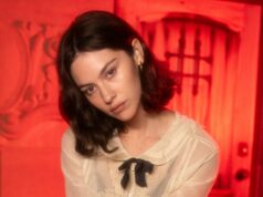 ‘That’s So True’ de Gracie Abrams foi entregue tarde demais para fazer seu álbum, mas se transformou em um pico de carreira em vez de uma reflexão tardia 'That's So True' de Gracie Abrams foi entregue tarde demais para fazer seu álbum, mas se transformou em um pico de carreira em vez de uma reflexão tardia