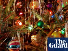 Tinsel e Home Alone voltam à moda enquanto TikTok busca conforto no Natal dos anos 90 Tinsel e Home Alone voltam à moda enquanto TikTok busca conforto no Natal dos anos 90