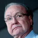 Tom Hicks, ex-proprietário do Liverpool FC, Texas Rangers e Dallas Stars, morre aos 79 anos