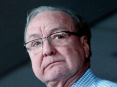 Tom Hicks, ex-proprietário do Liverpool FC, Texas Rangers e Dallas Stars, morre aos 79 anos Tom Hicks, ex-proprietário do Liverpool FC, Texas Rangers e Dallas Stars, morre aos 79 anos