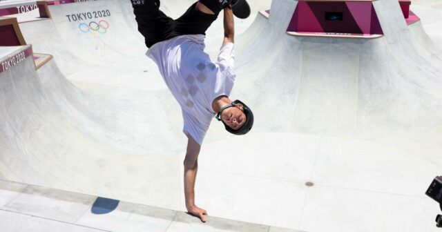 Tony Hawk patina em 'Quebra-Nozes' para show de San Diego: 'Você só precisa dizer sim'
