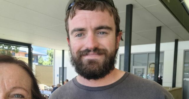 Bill O'Byrne viajou de Kelmscott para o aeroporto de Perth em 6 de dezembro, mas desapareceu por volta das 14h do mesmo dia, depois de não ter pegado seu voo para Karratha. 