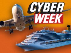 Travel Tuesday tem as melhores ofertas de voos (e muito mais!) Que vimos durante todo o ano Mulher com fones de ouvido relaxando no assento do avião.