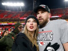 Travis Kelce se recusa a revelar o que Taylor Swift deu para ele no Natal Travis Kelce revela o melhor presente que ganhou para a noiva Taylor Swift