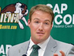 Treinador de lacrosse universitário, 41, morre após cair em casa: ‘perda sem sentido’ Momentos mais emocionais da celebração da vida de Grayson Murray