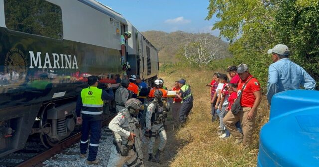 Trem descarrila no sul do México, matando 13 e ferindo dezenas
