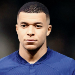 Tribunal diz ao PSG para pagar 61 milhões de euros a Kylian Mbappe em disputa salarial